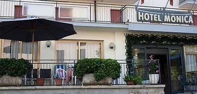 Hotel Monica