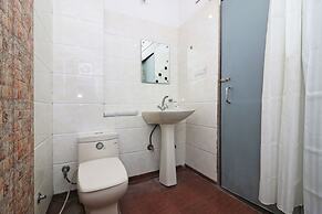 OYO 8349 Hotel Crown Palace