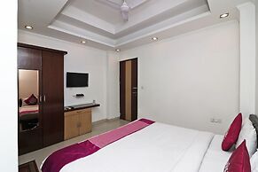 OYO 8349 Hotel Crown Palace