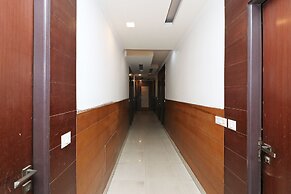 OYO 8349 Hotel Crown Palace