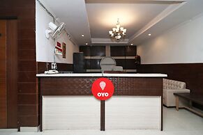 OYO 8349 Hotel Crown Palace