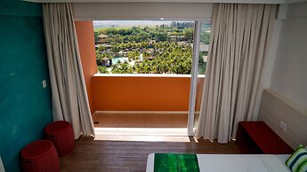 Hot Beach Resort