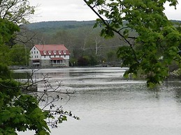 Red Cardinal Bed and Breakfast