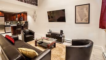 Newly Renovated Carriage House