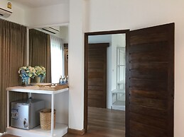 Phetcharat Grand Hotel Maesot