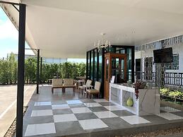 Phetcharat Grand Hotel Maesot