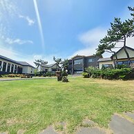 On The Stone Guesthouse 1 - Hostel