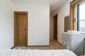 On The Stone Guesthouse 1 - Hostel