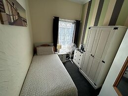 The little emily - Room only