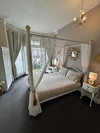 The little emily - Room only