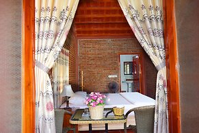 Van Long Family Homestay