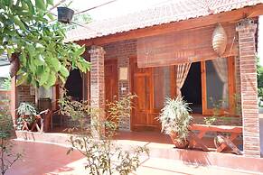 Van Long Family Homestay