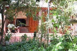 Van Long Family Homestay