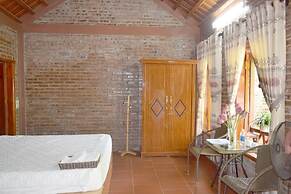 Van Long Family Homestay