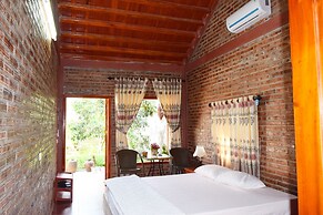 Van Long Family Homestay