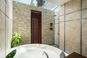 The Emerald Beach Villa 4