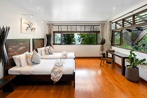 The Emerald Beach Villa 4