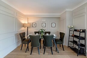 Buckingham & Lloyds
