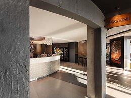 Peppers Silo Launceston
