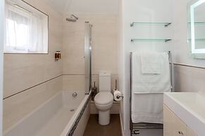 Avalon House B&B