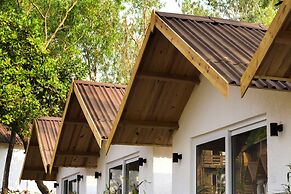 White woods Resort & Spa