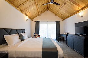 White woods Resort & Spa