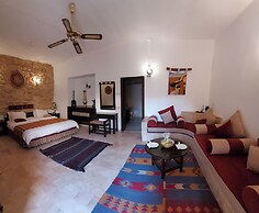 Hayat Zaman Hotel & Resort