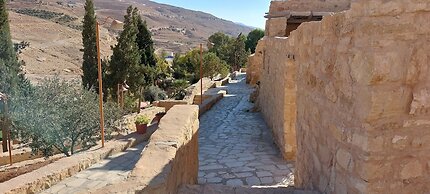 Hayat Zaman Hotel & Resort