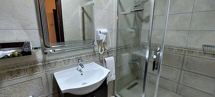 Hayat Zaman Hotel & Resort