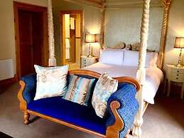 The Royal Valentia Hotel