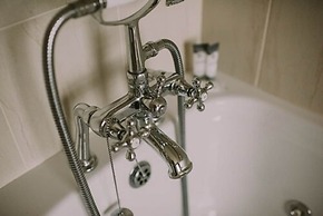 The Royal Valentia Hotel