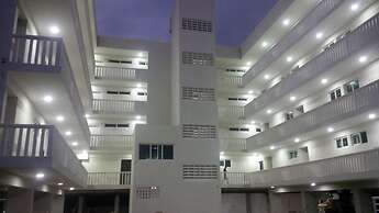 Tucacas Beach Hotel