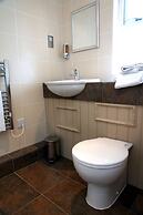 The Narrowboat At Weedon