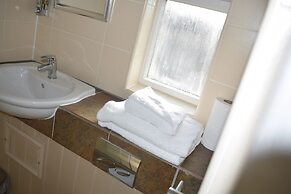 The Narrowboat At Weedon