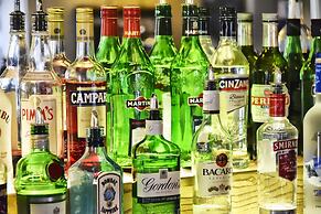 The Narrowboat At Weedon