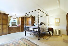 Harlington Manor