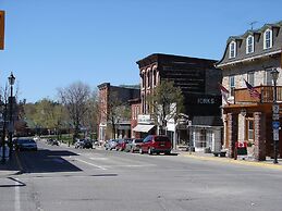 Watermark Waterfront Cottages