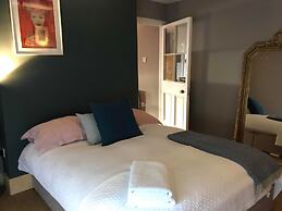 Claremount Apartments