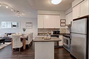 Pelicanstay at Square One Mall