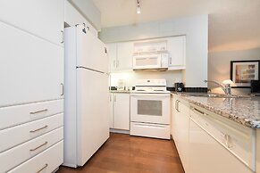 Pelicanstay at Yonge & Sheppard North York