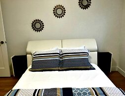 Pelicanstay in Burnaby Lake