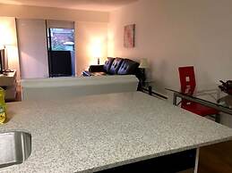 Pelicanstay in Burnaby Lake