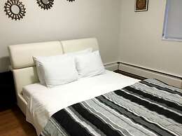 Pelicanstay in Burnaby Lake