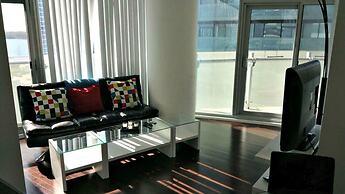 Pelicanstay at Rogers Centre