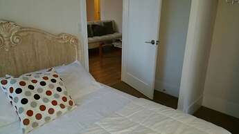 Pelicanstay in Downtown Toronto