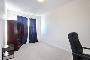 Executive Suite at Brampton House