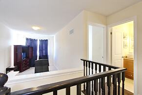 Executive Suite at Brampton House