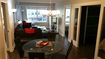 Pelicanstay at Blue Jays Way