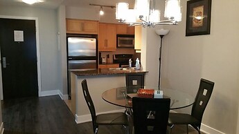 Pelicanstay at Blue Jays Way