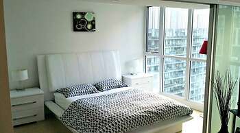 Pelicanstay in Toronto Entertainment District
